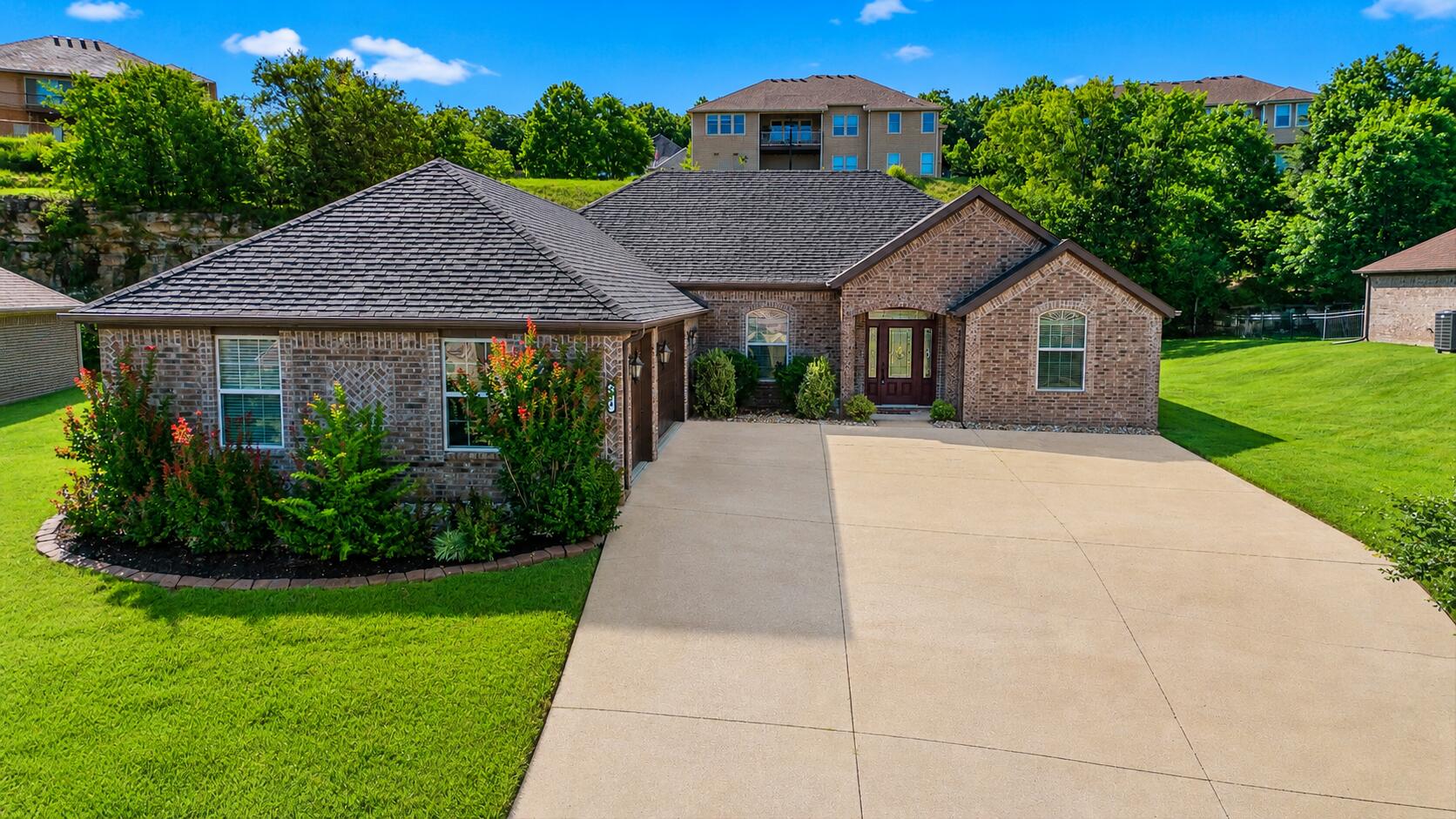 138 Stoney Pointe Drive Hollister, MO 65672