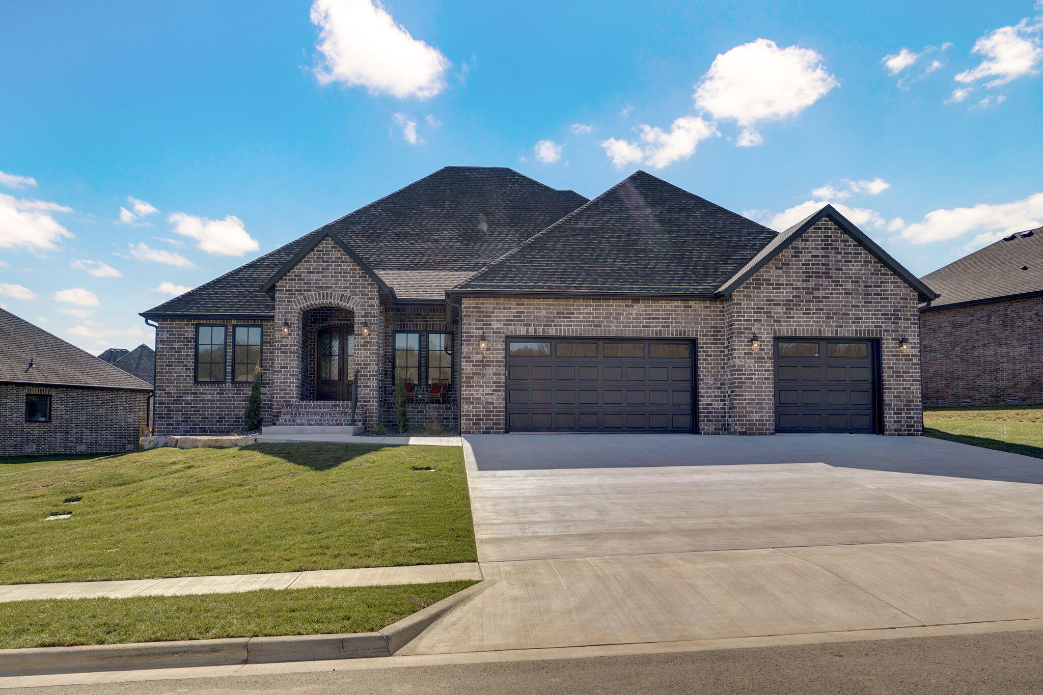 2079 N Silver Charm Avenue Springfield, MO 65802