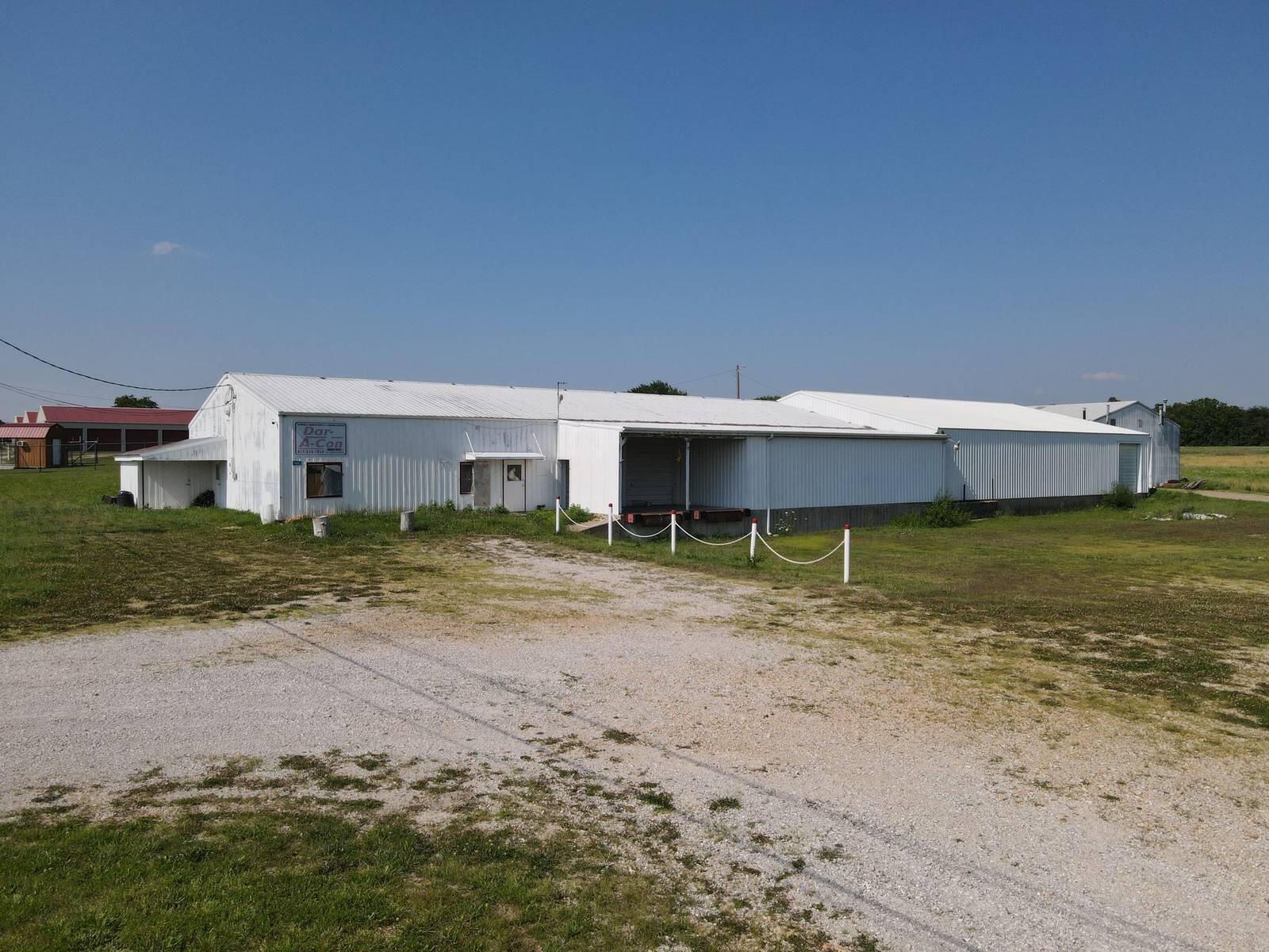 1707 N Central Avenue Monett, MO 65708