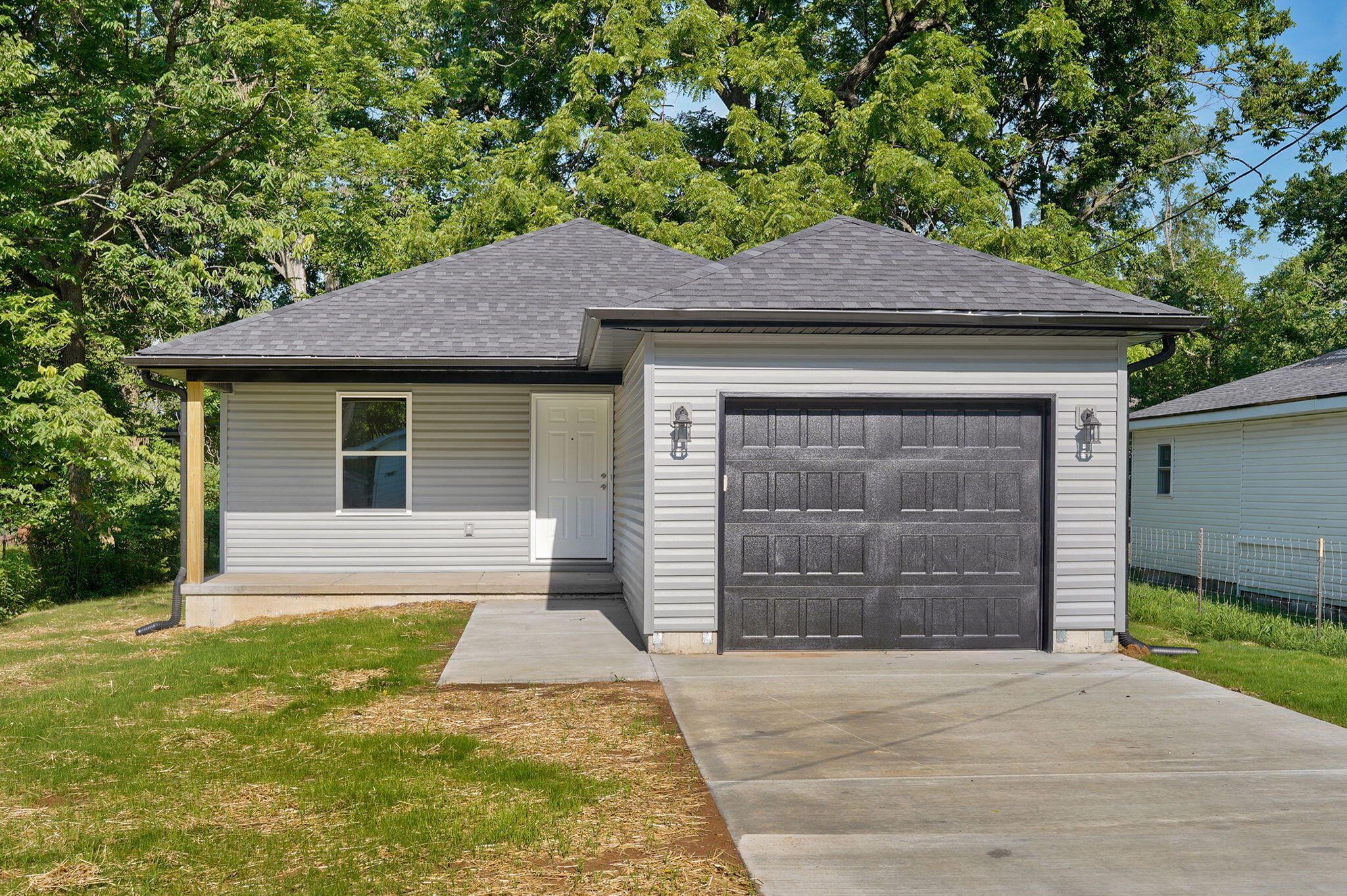 1815 N Tyler Avenue Springfield, MO 65802