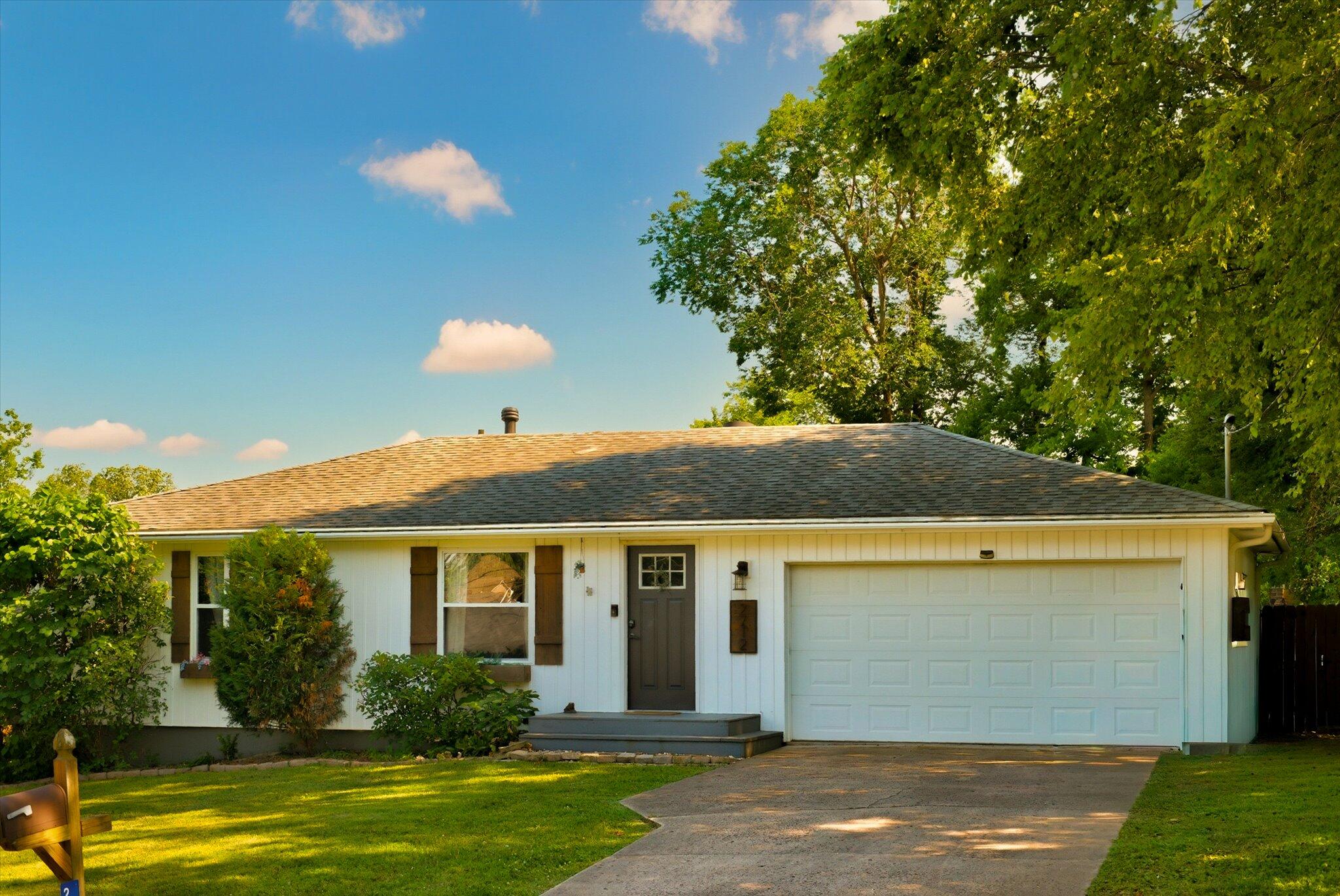 2712 E Cragmont Street Springfield, MO 65804