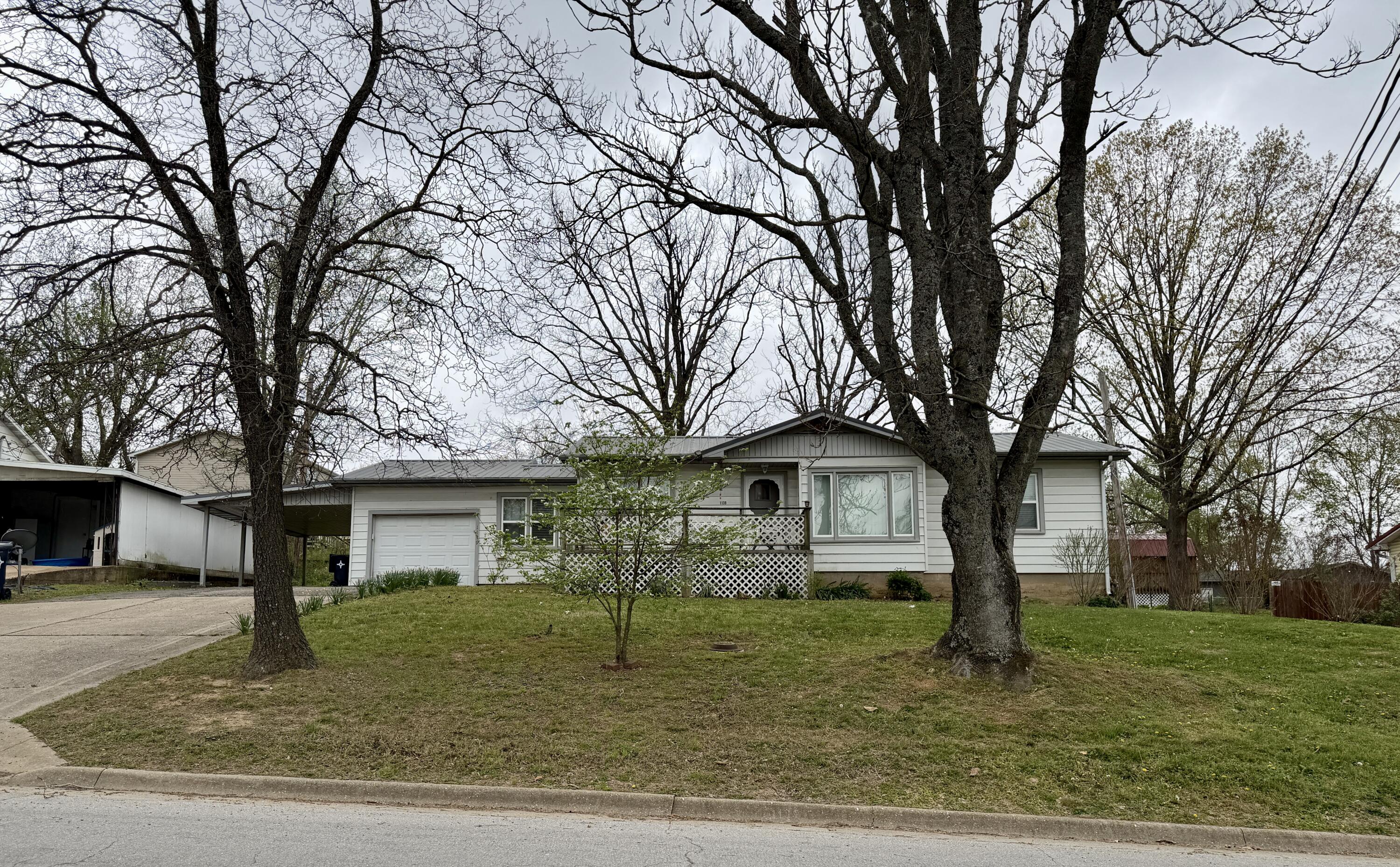 1139 Davidson Street West Plains, MO 65775
