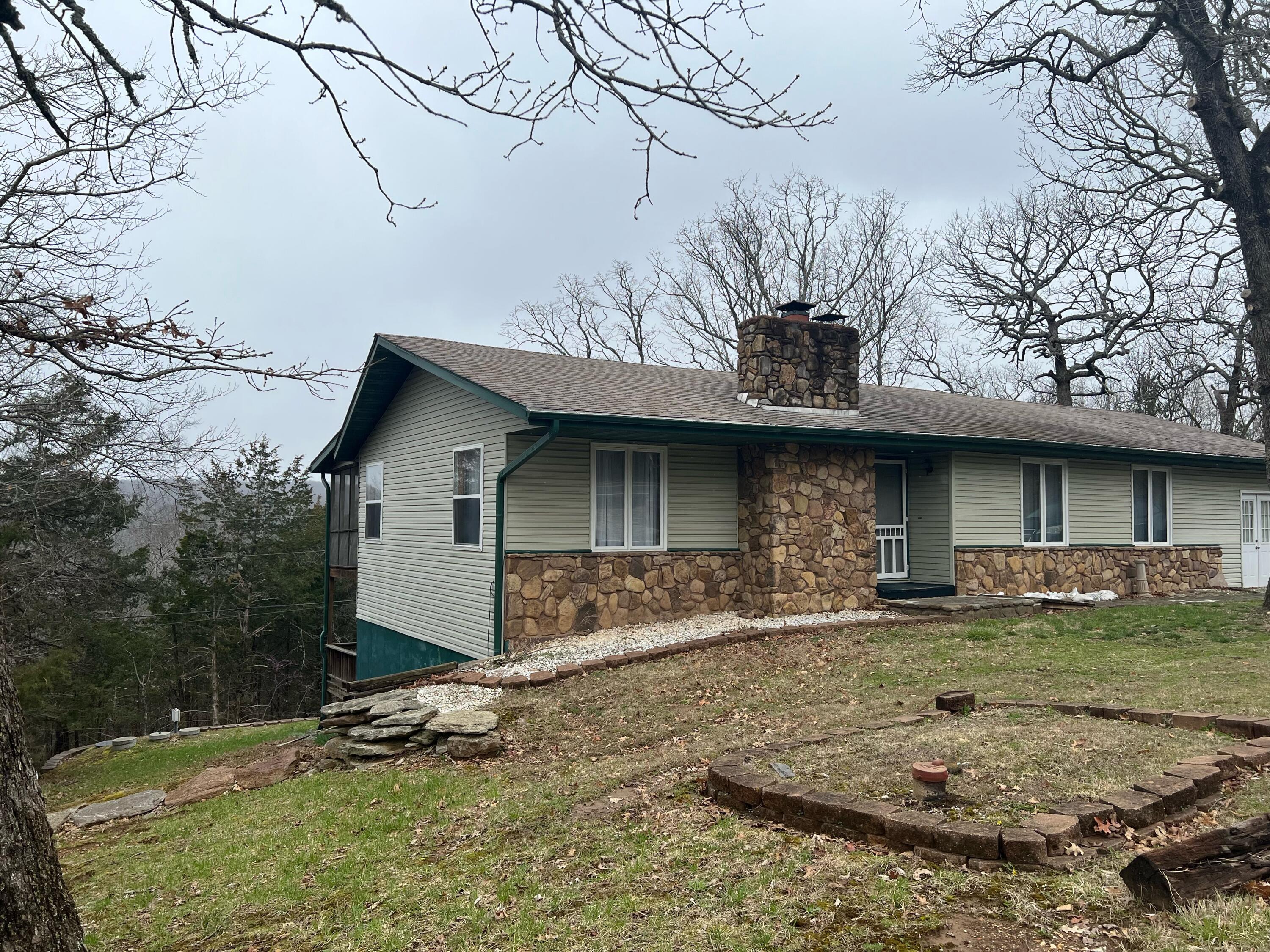 2735 Talking Rocks Road Branson West, MO 65737