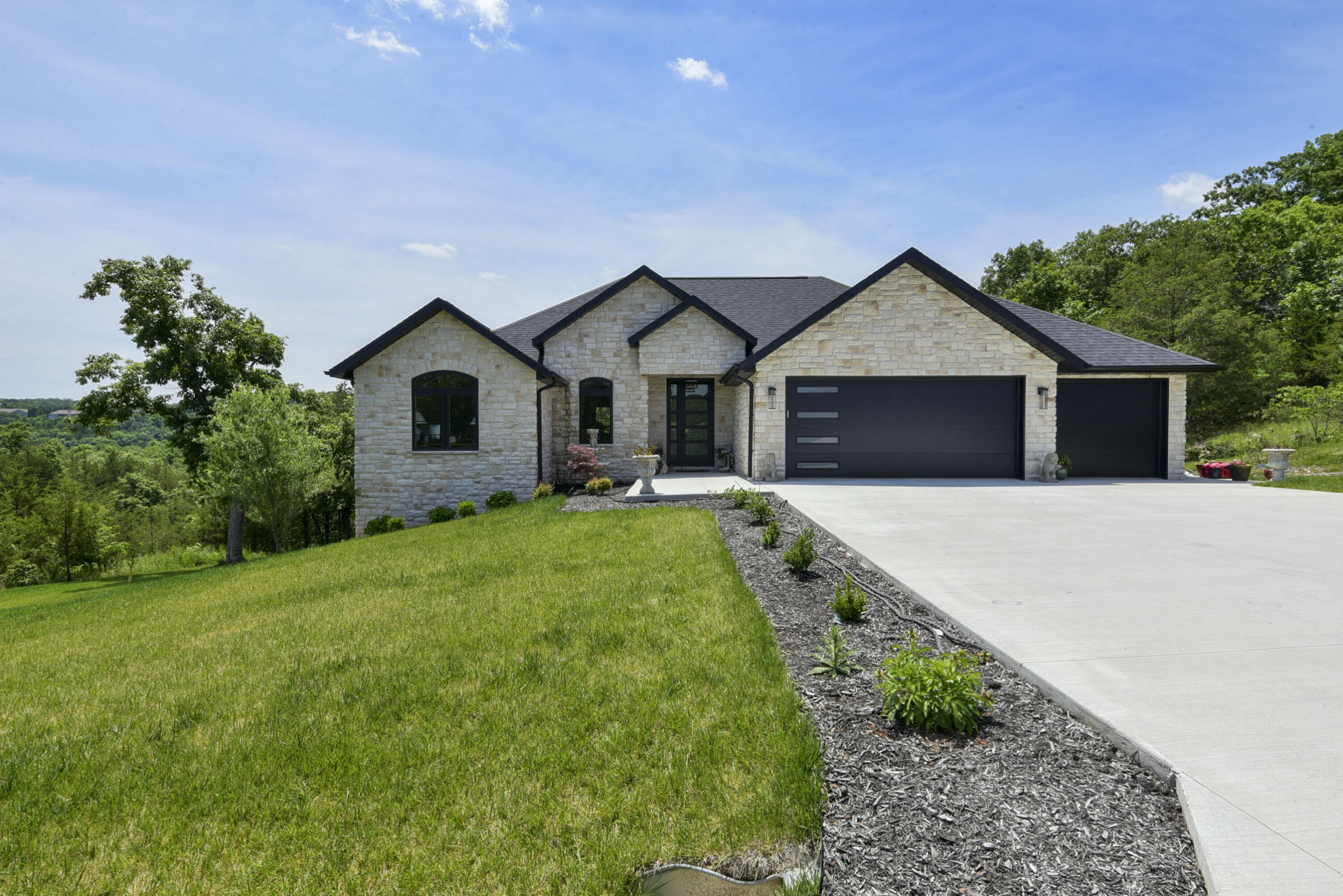 350 Beechwood Drive Branson West, MO 65737