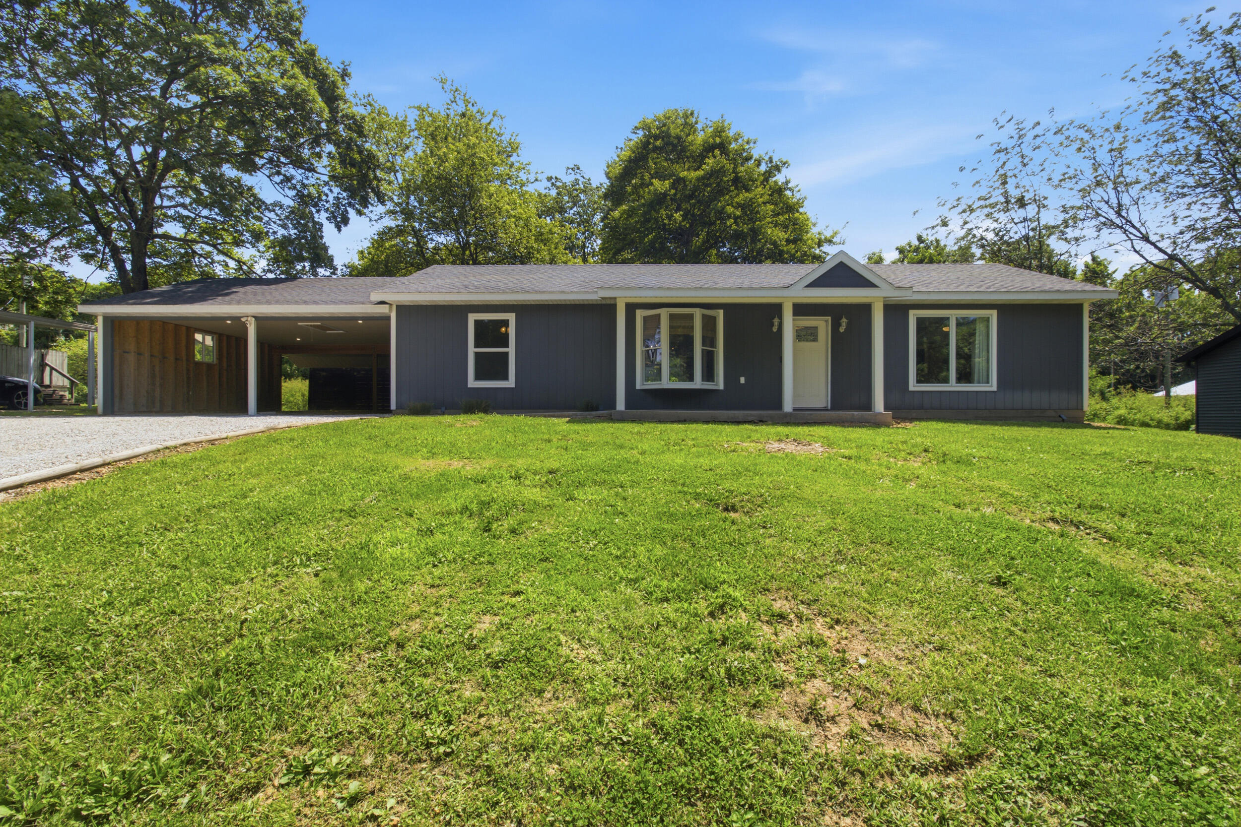 107 Opal Street Monett, MO 65708