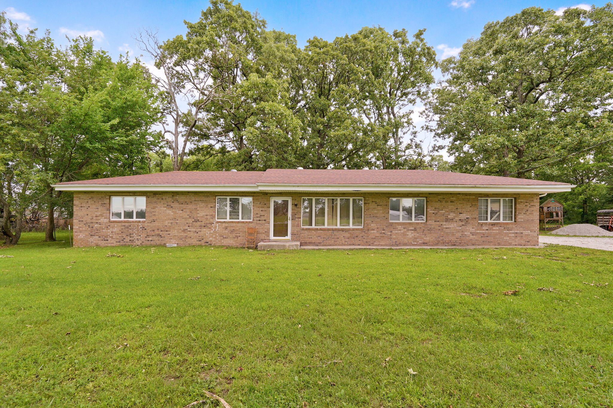 1315 E Church Street Aurora, MO 65605