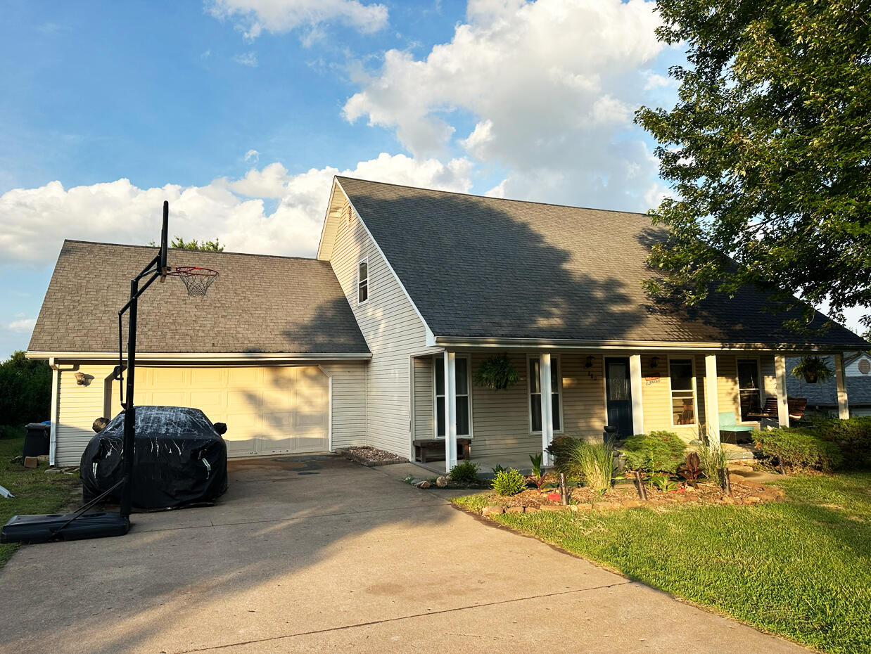880 Redel Place Bolivar, MO 65613