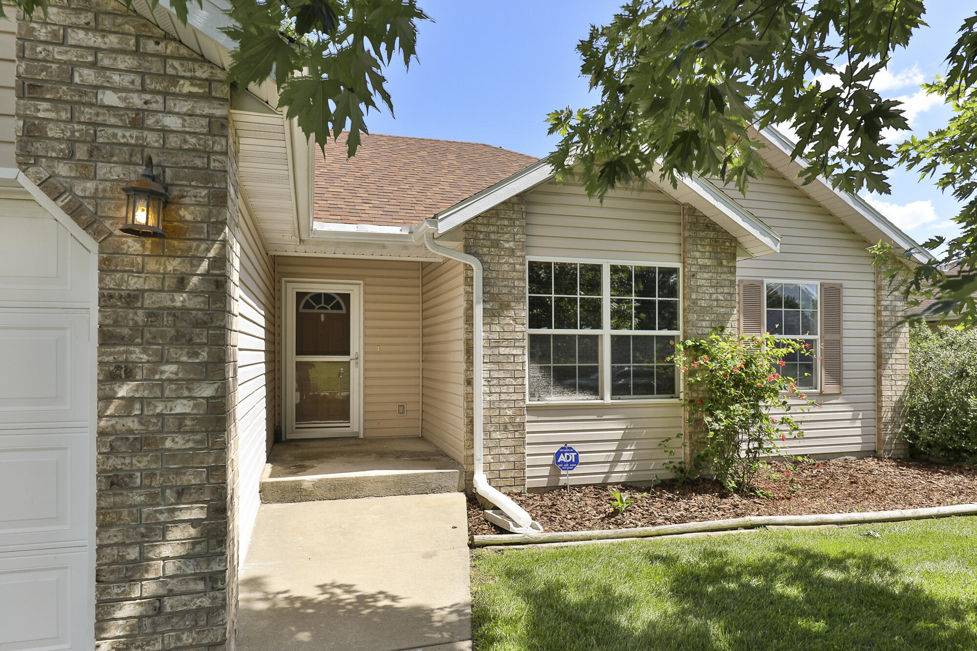 319 W Shawnee Court Clever, MO 65631