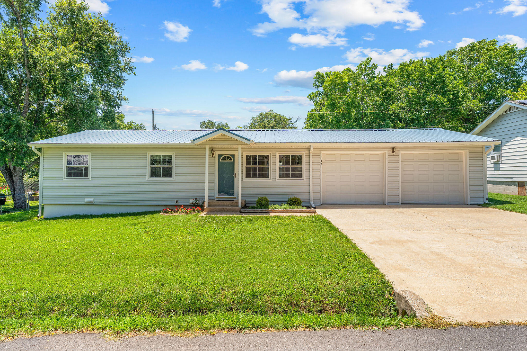 160 South Street Hollister, MO 65672