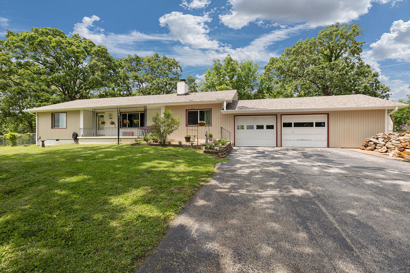 818 Walnut Drive Warsaw, MO 65355