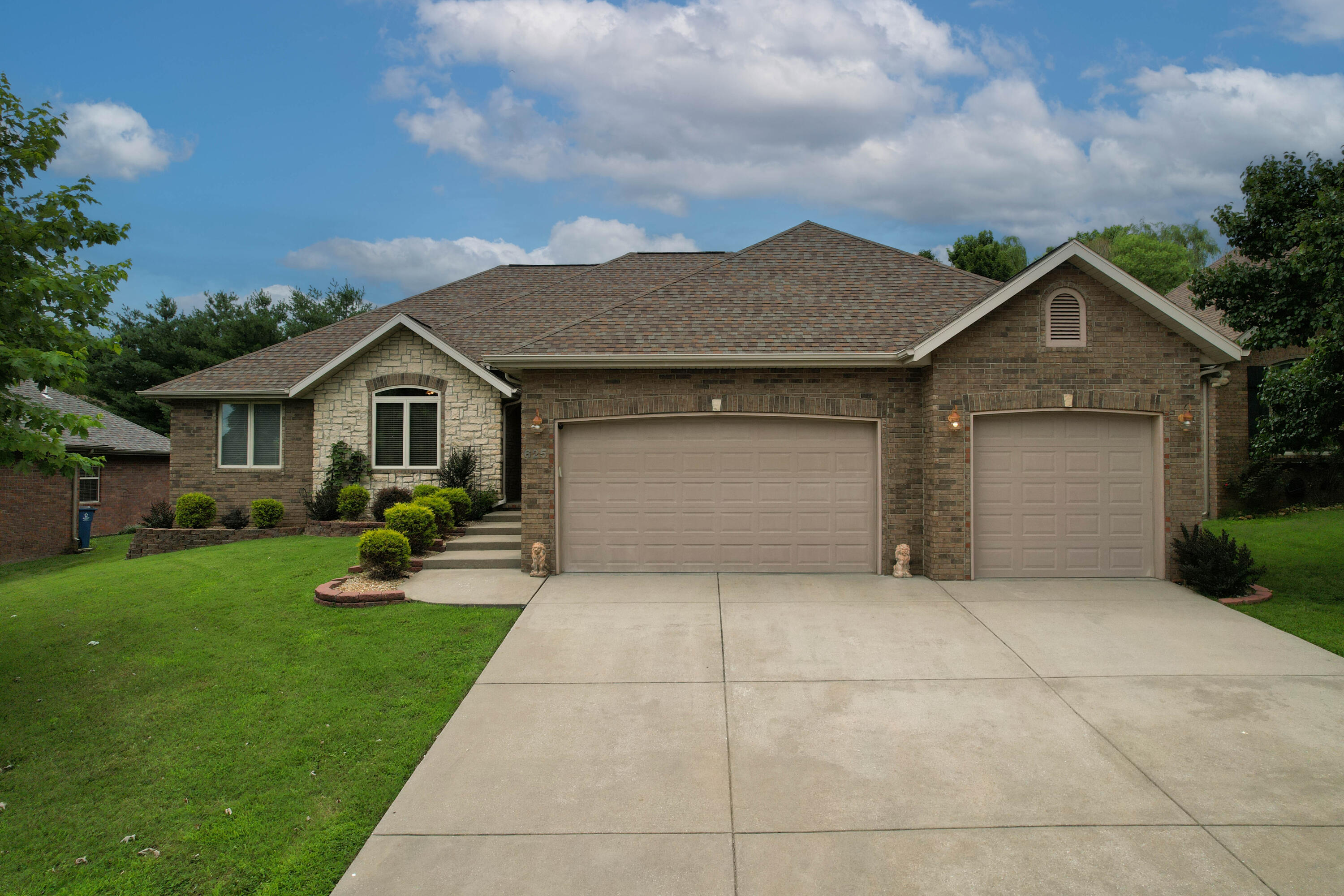 625 N Rockingham Avenue Nixa, MO 65714