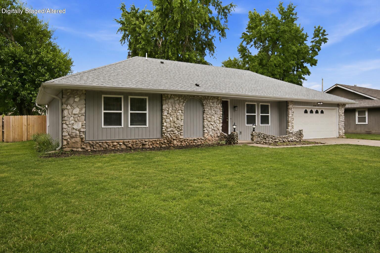 3815 S Queens Court Springfield, MO 65807