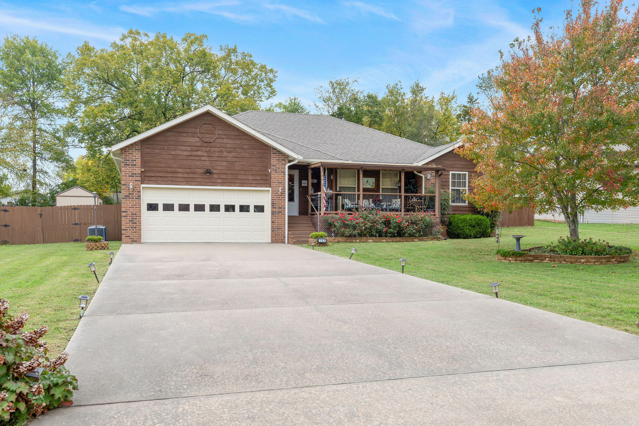 169 Michaels Drive Hollister, MO 65672