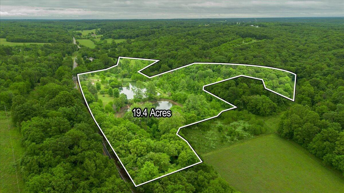 205 Lakeview Drive Anderson, MO 64831