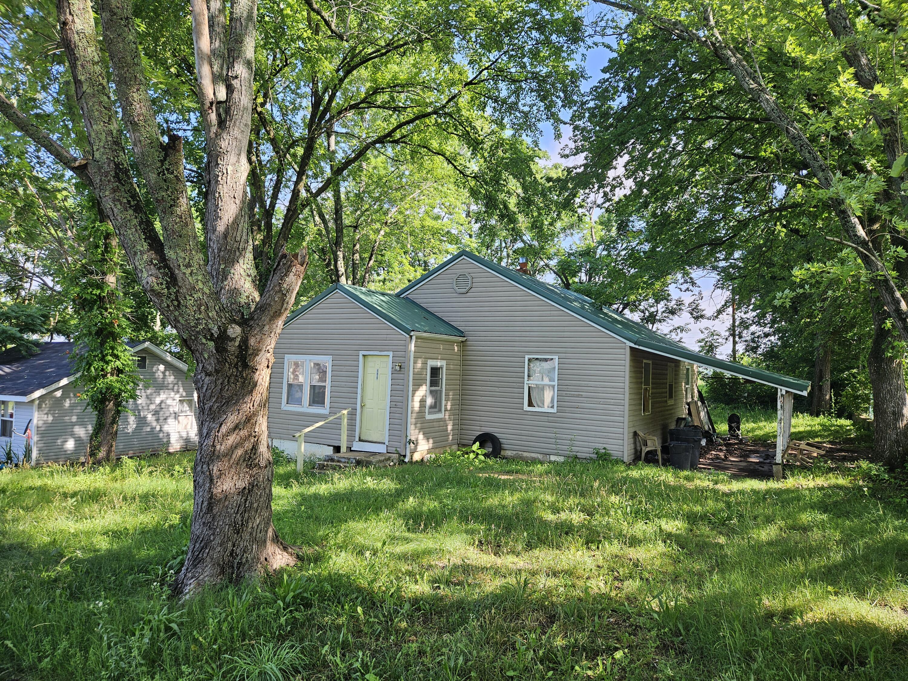 400 E Garfield Avenue Ava, MO 65608