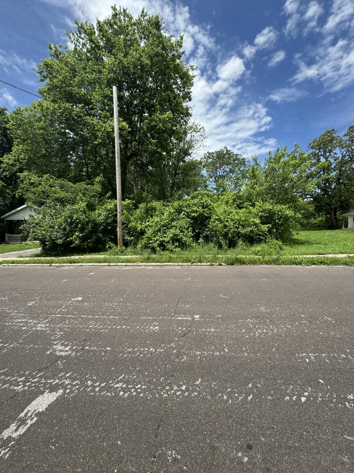 1341 N West Avenue Nixa, MO 65714