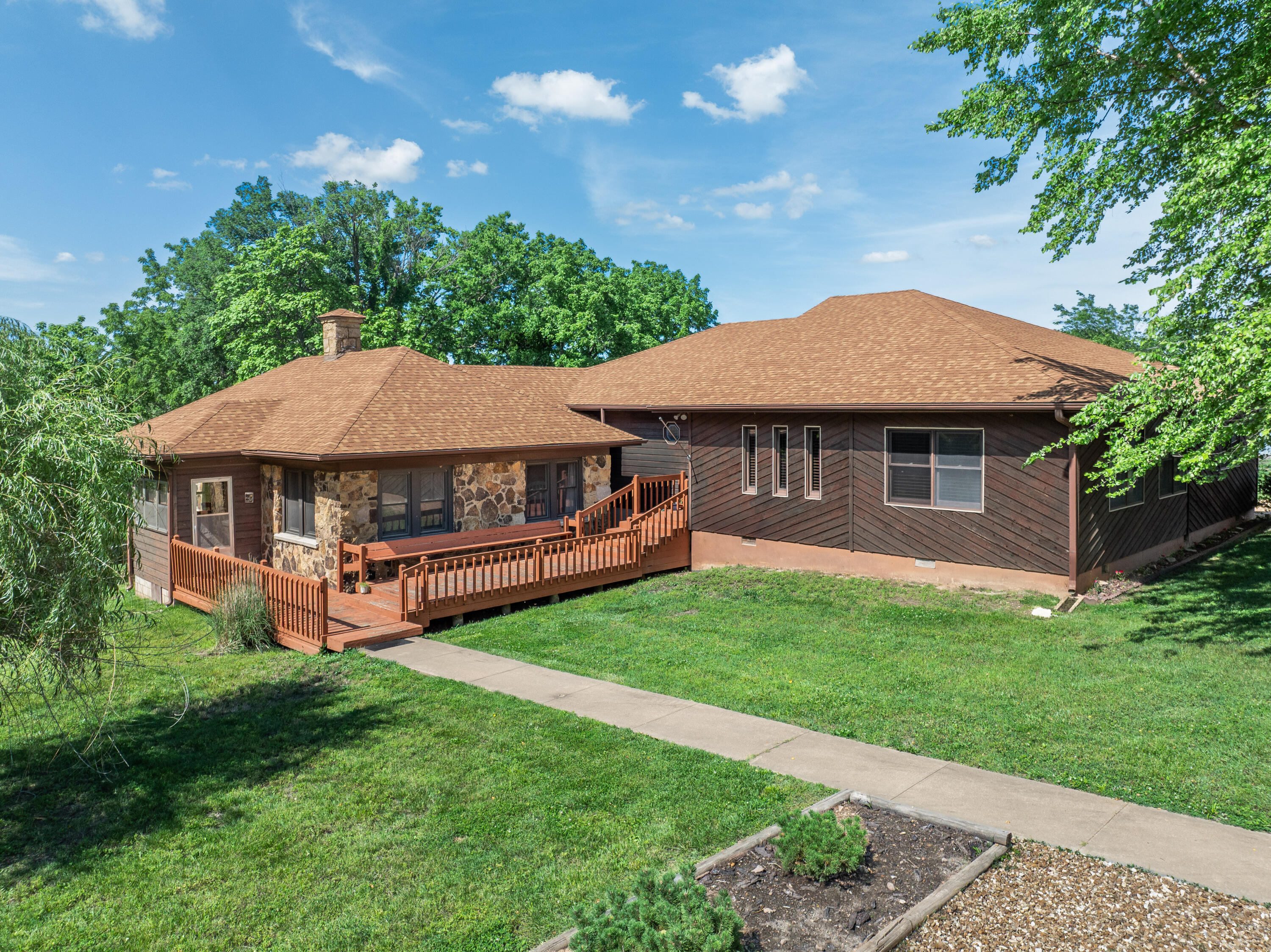 5291 S 127th Road Morrisville, MO 65710