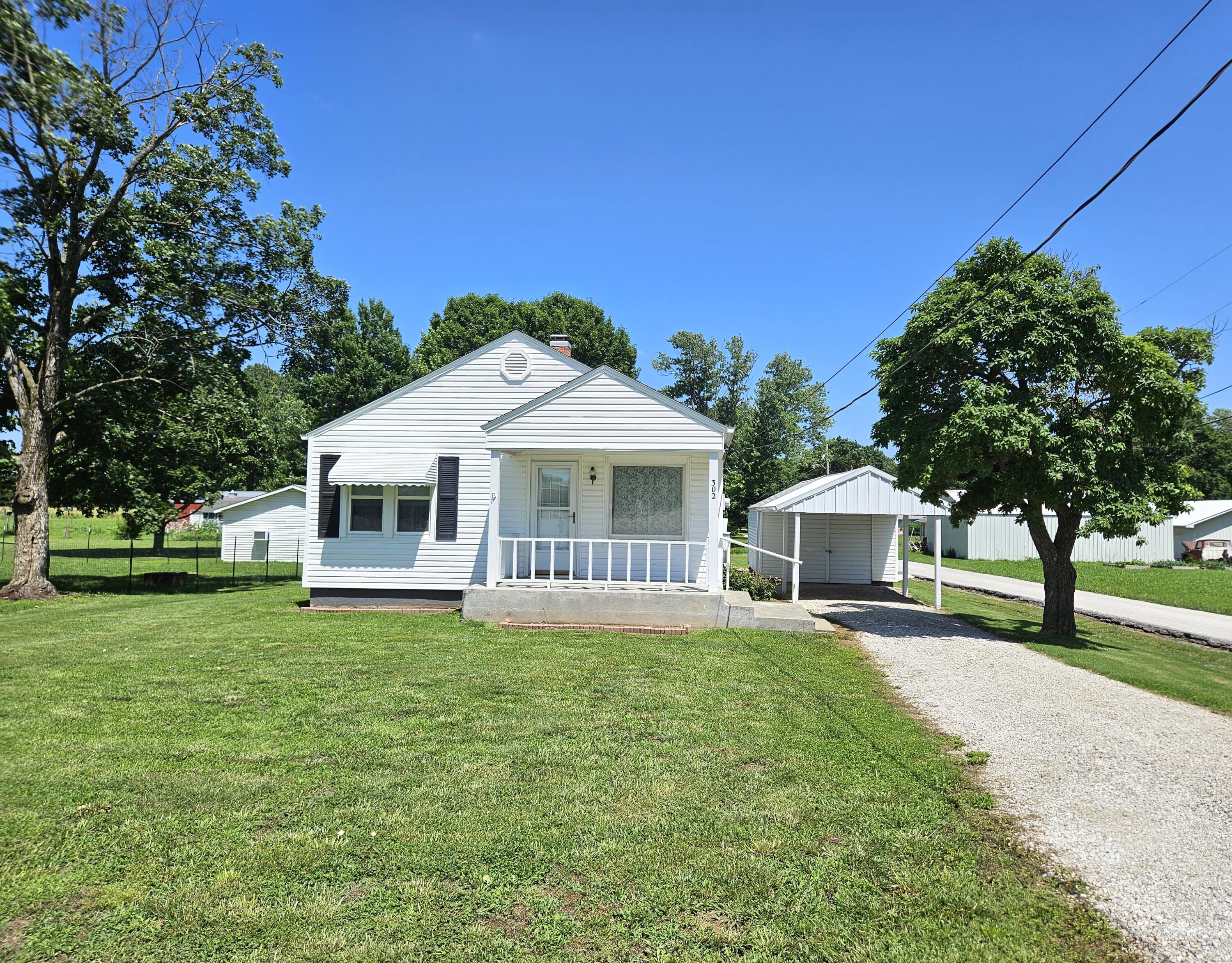 302 N Wall Street Walnut Grove, MO 65770