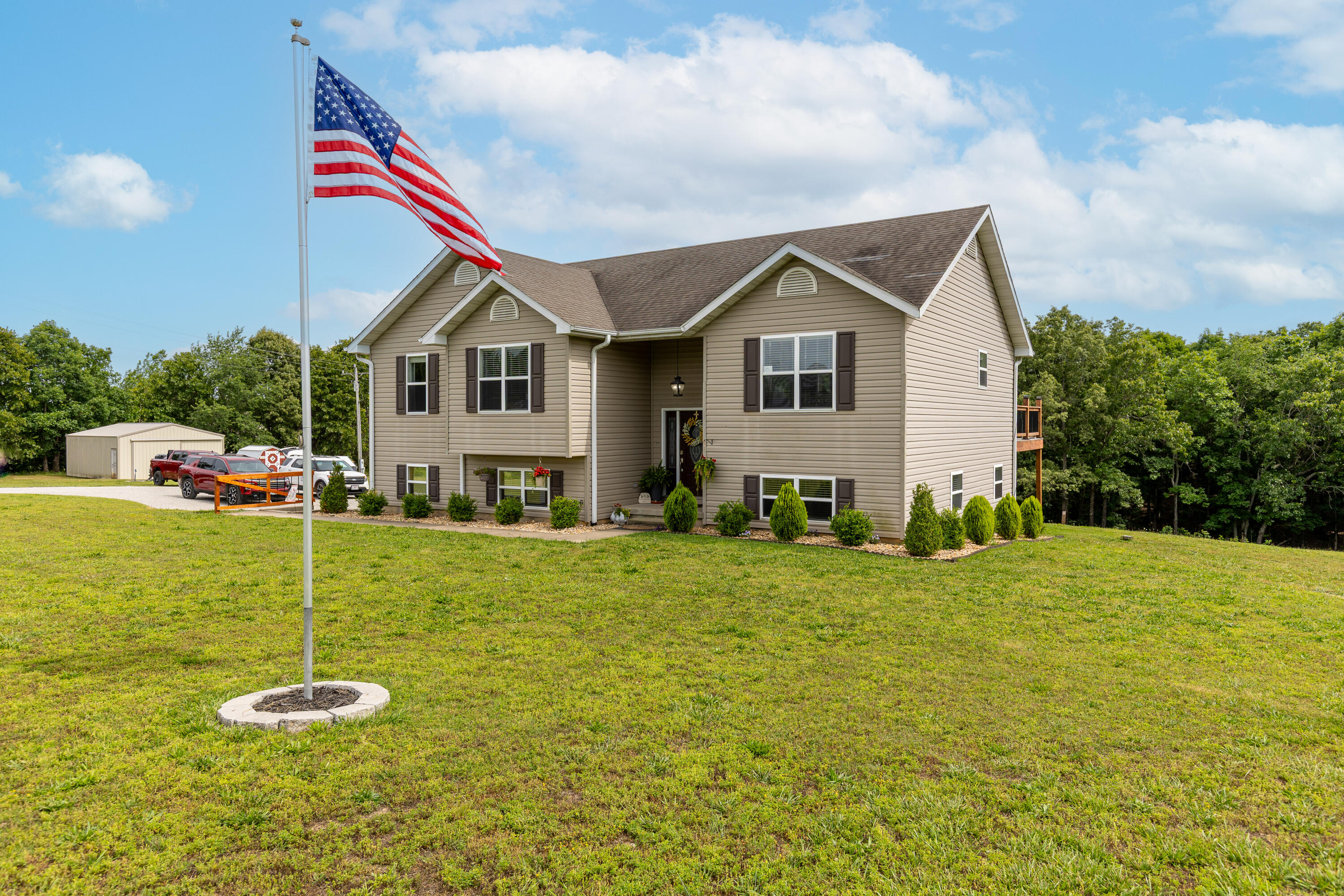 9436 Private Road 9892 West Plains, MO 65775
