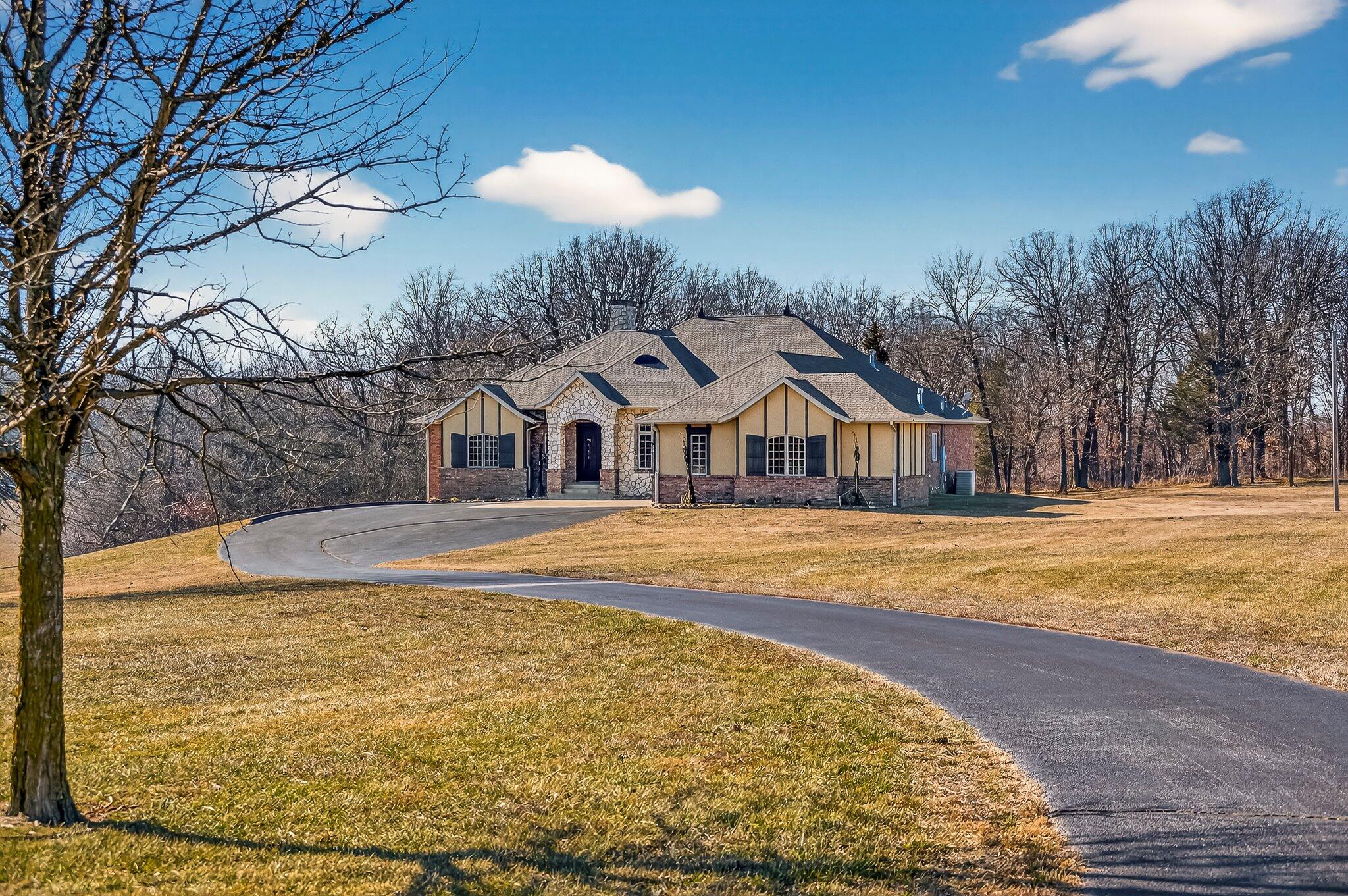 4225 N State Highway Ab Springfield, MO 65803