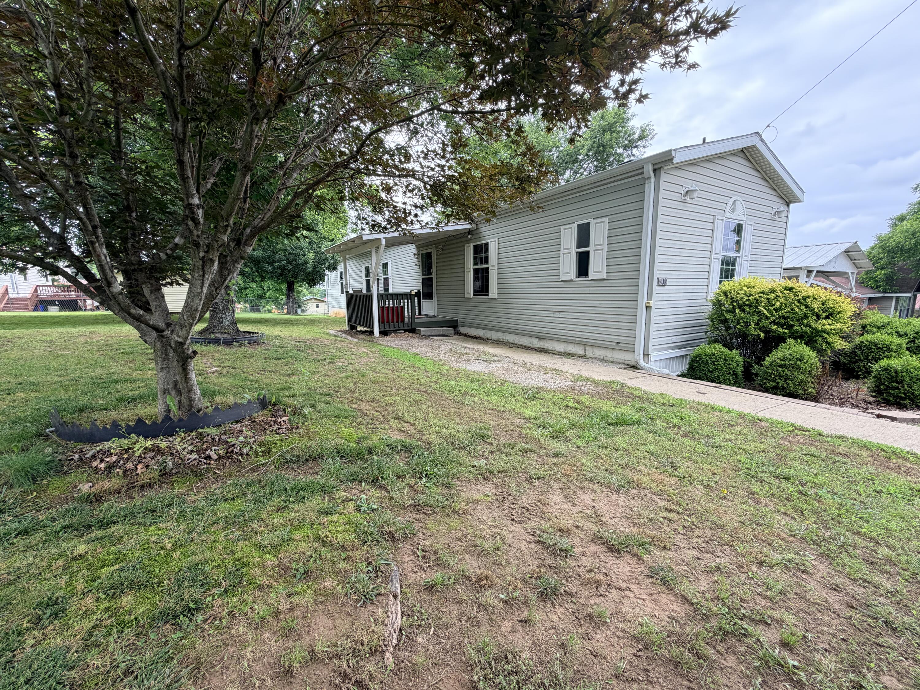 502 Barton Street Alton, MO 65606