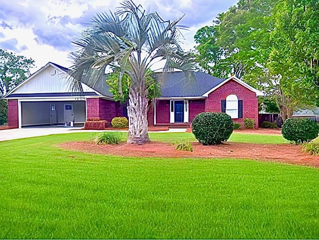 1036 Shortleaf Dr Manning, SC 29102