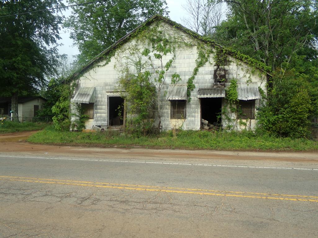 2120 Highway 261 South Wedgefield, SC 29168