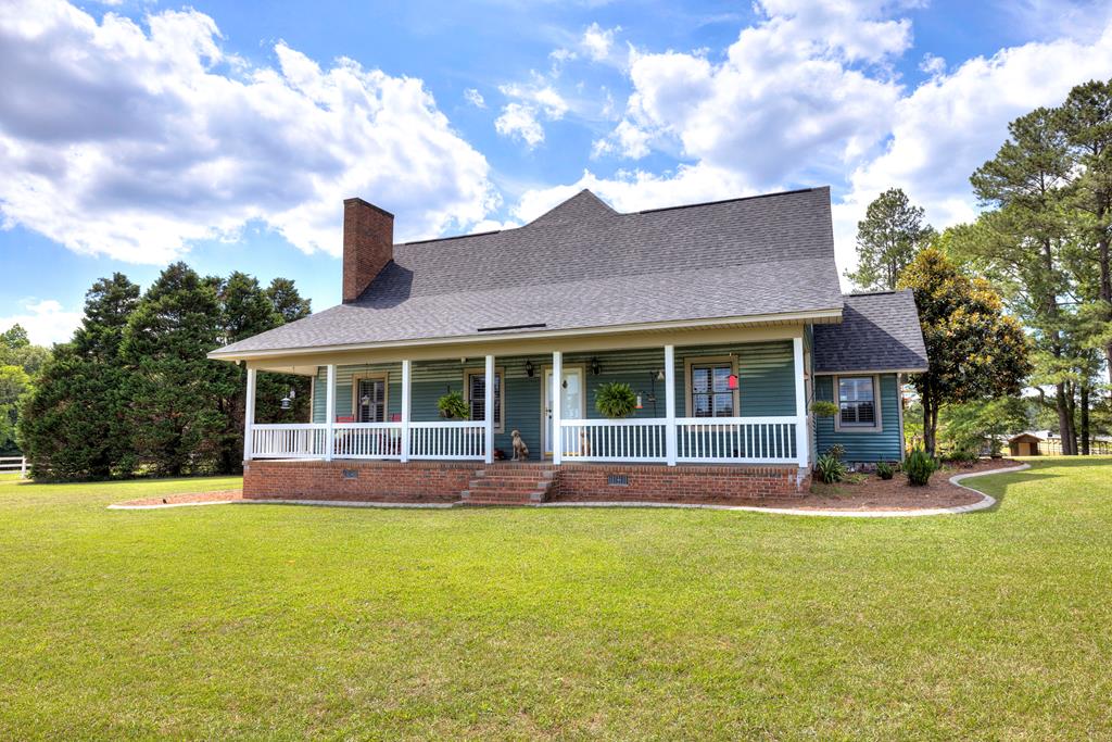 1210 Burnt Gin Rd Wedgefield, SC 29168