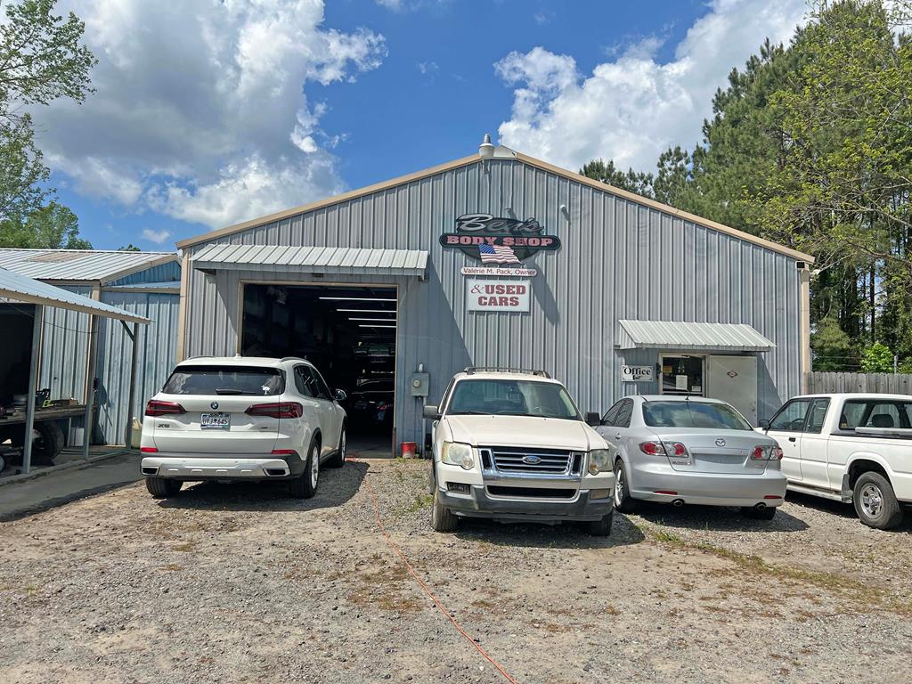 45 Holliman Rd Greeleyville, SC 29056