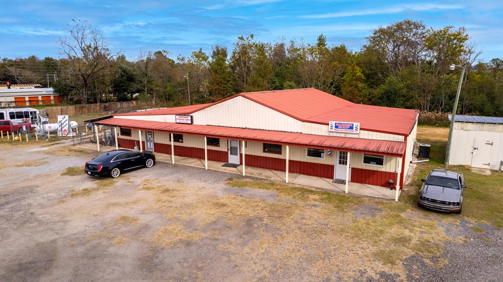 1143 Mw Rickenbaker Rd Manning, SC 29102