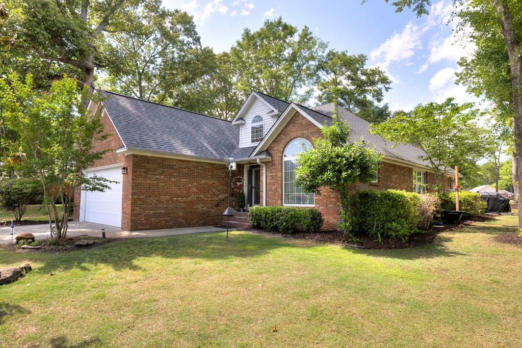 256 Ridge Lake Dr Manning, SC 29102
