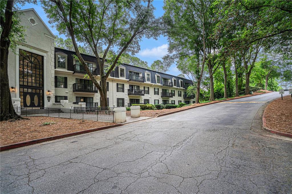 2106 Pine Heights Drive UNIT #2106 Atlanta, GA 30324