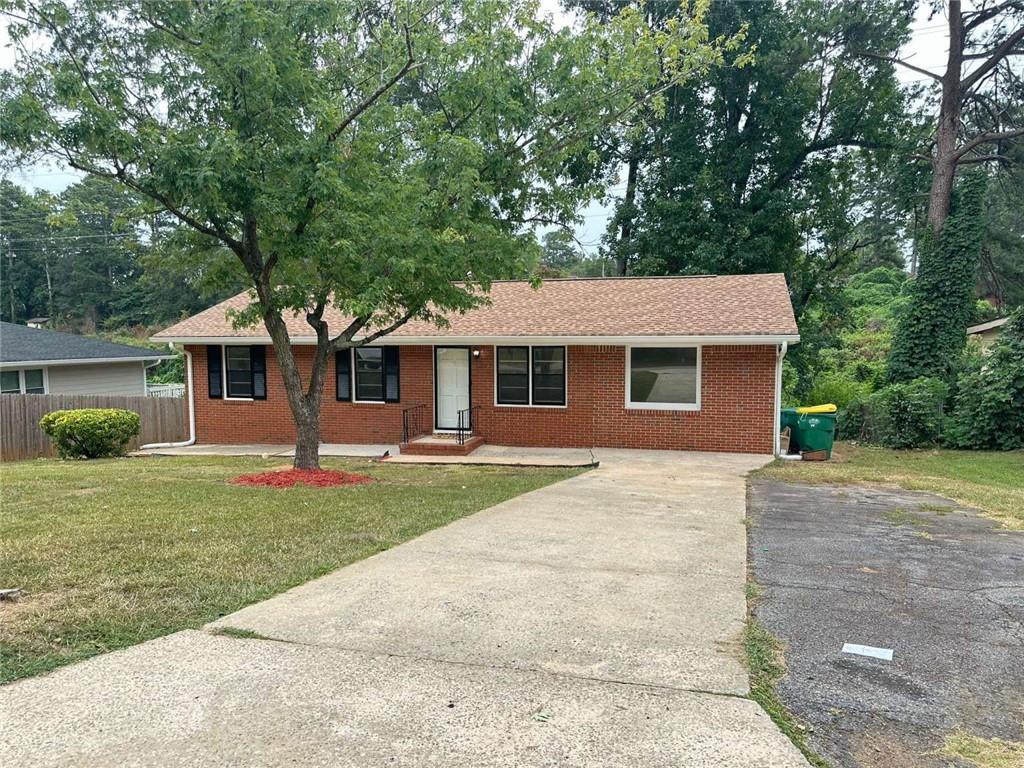 821 Needle Drive Forest Park, GA 30297