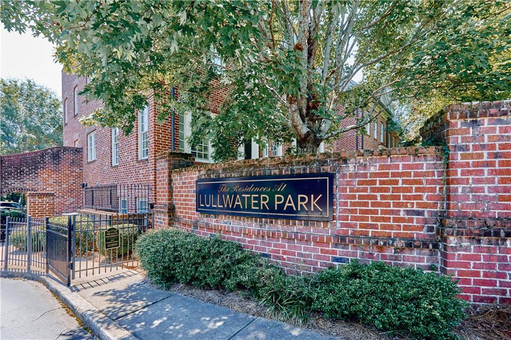 845 Lullwater Park Lane Atlanta, GA 30306