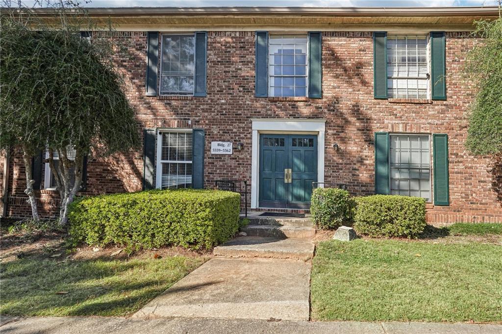 5560 Kingsport Drive UNIT #27 Atlanta, GA 30342