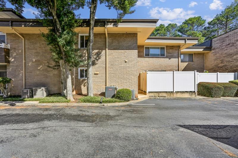 346 Carpenter Drive UNIT #85 Sandy Springs, GA 30328