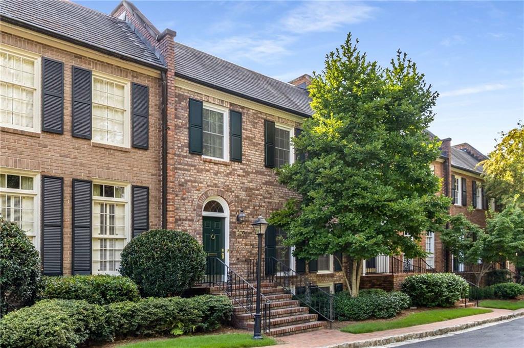 207 Townsend Place Atlanta, GA 30327