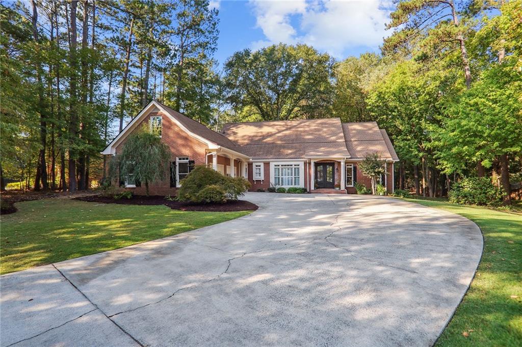 8900 River Trace Drive Johns Creek, GA 30097