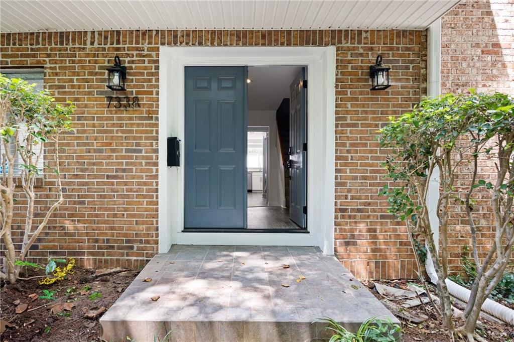 7338 Cardigan Circle Sandy Springs, GA 30328