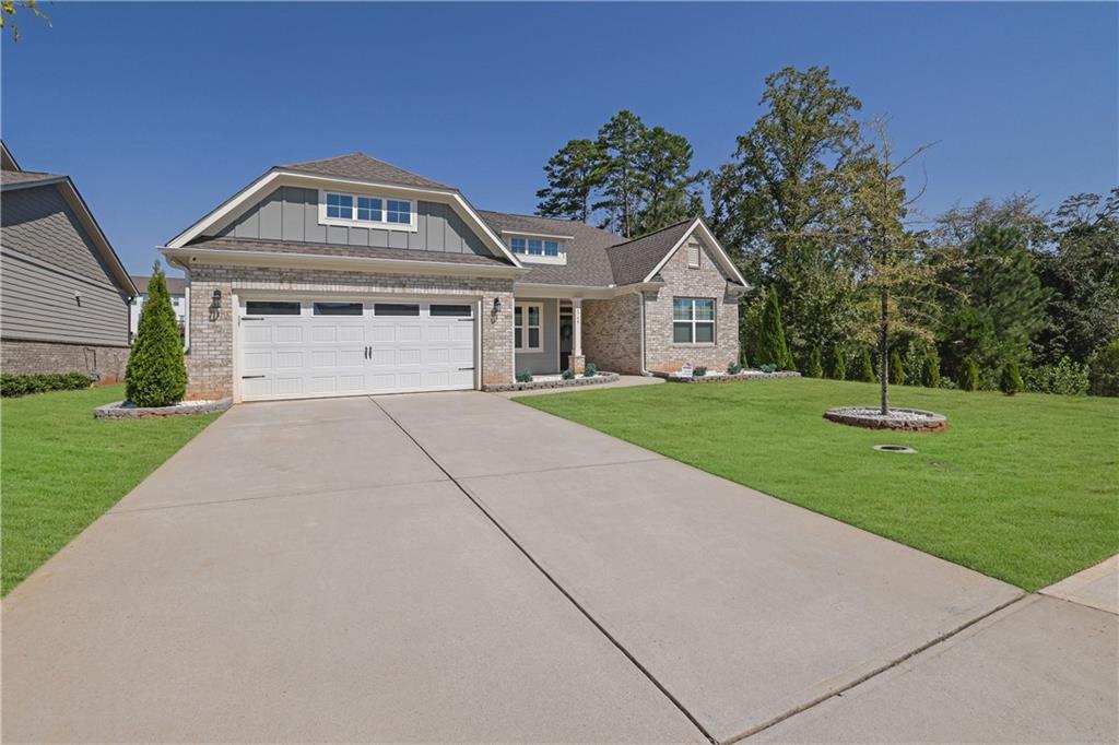 6748 Cambridge Drive Flowery Branch, GA 30542