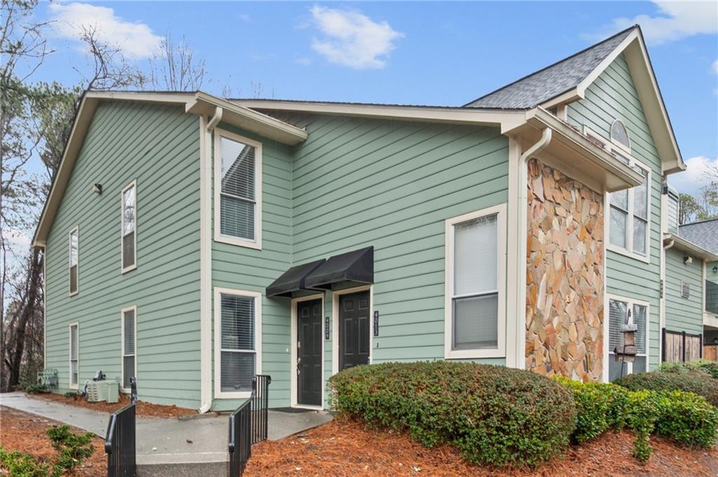 4013 Canyon Point Circle Roswell, GA 30076