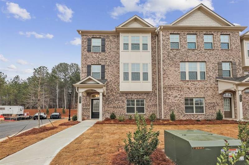 1466 Halstead Place Suwanee, GA 30024