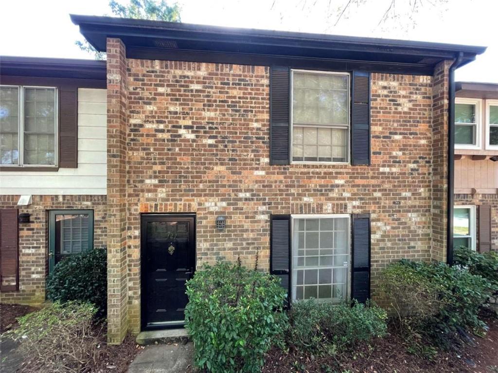 727 Garden View Drive Stone Mountain, GA 30083