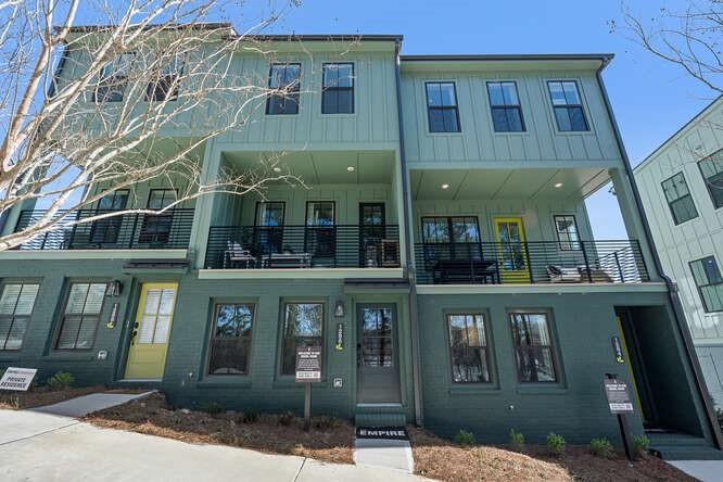 1286 Longreen Terrace UNIT #123 Atlanta, GA 30318