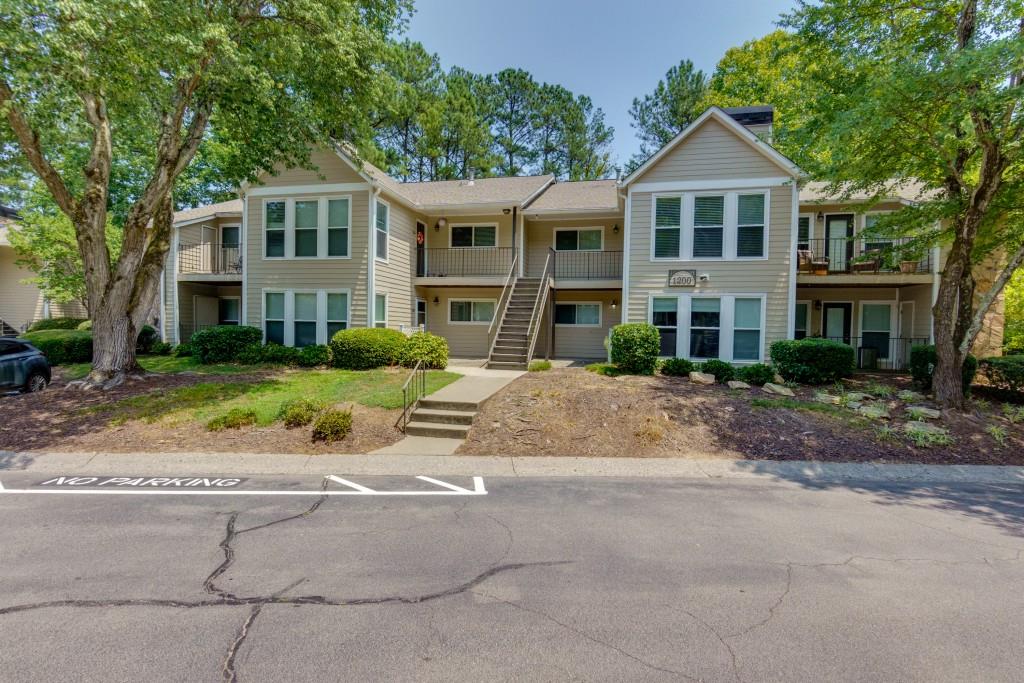 1206 Lake Pointe Circle Roswell, GA 30075