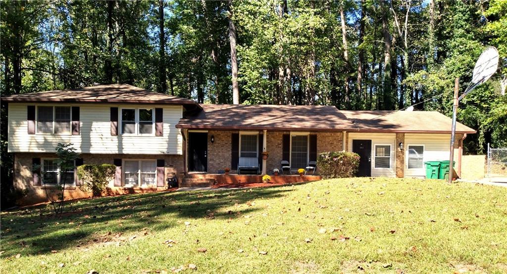 539 Lake Michele Court Stone Mountain, GA 30088