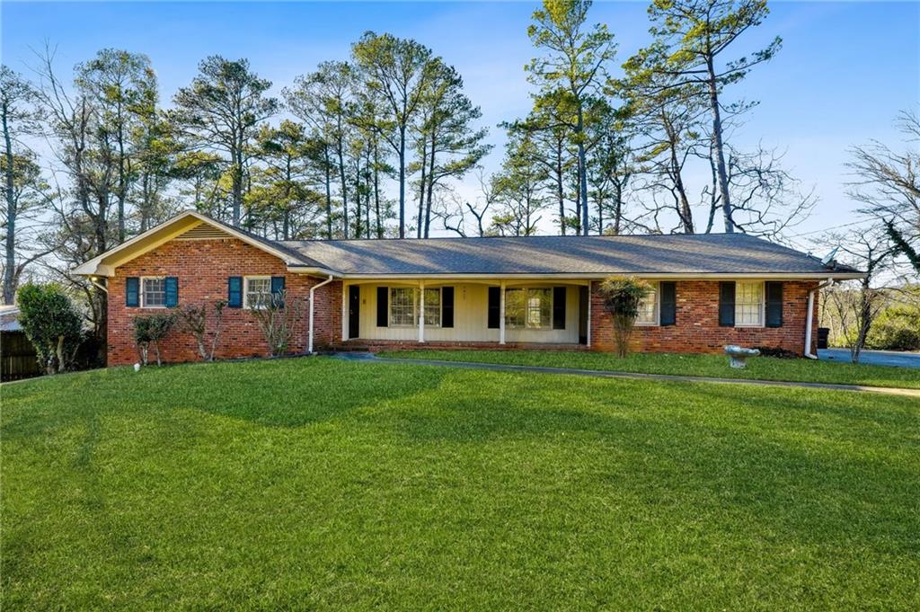 4439 Palm Springs Drive East Point, GA 30344