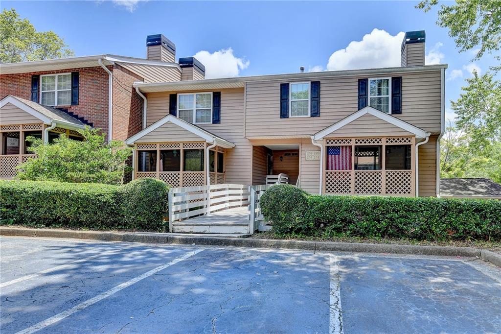 214 Quail Run Roswell, GA 30076