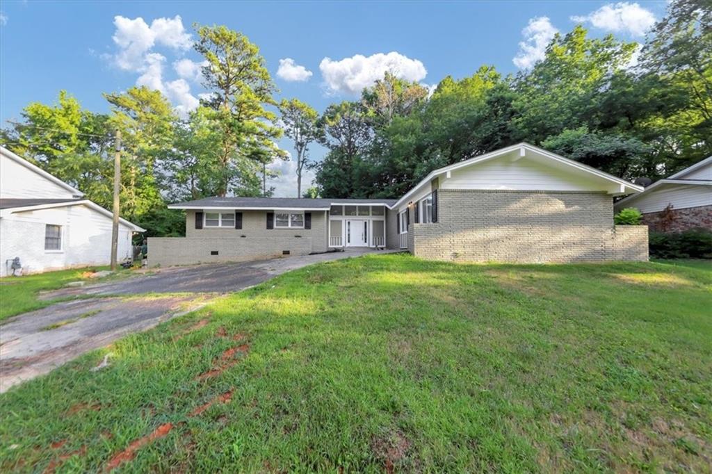 1745 Natchez Trail Conley, GA 30288