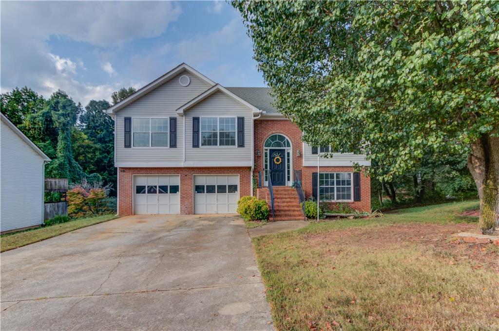 5520 Rolling Mist Court Flowery Branch, GA 30542